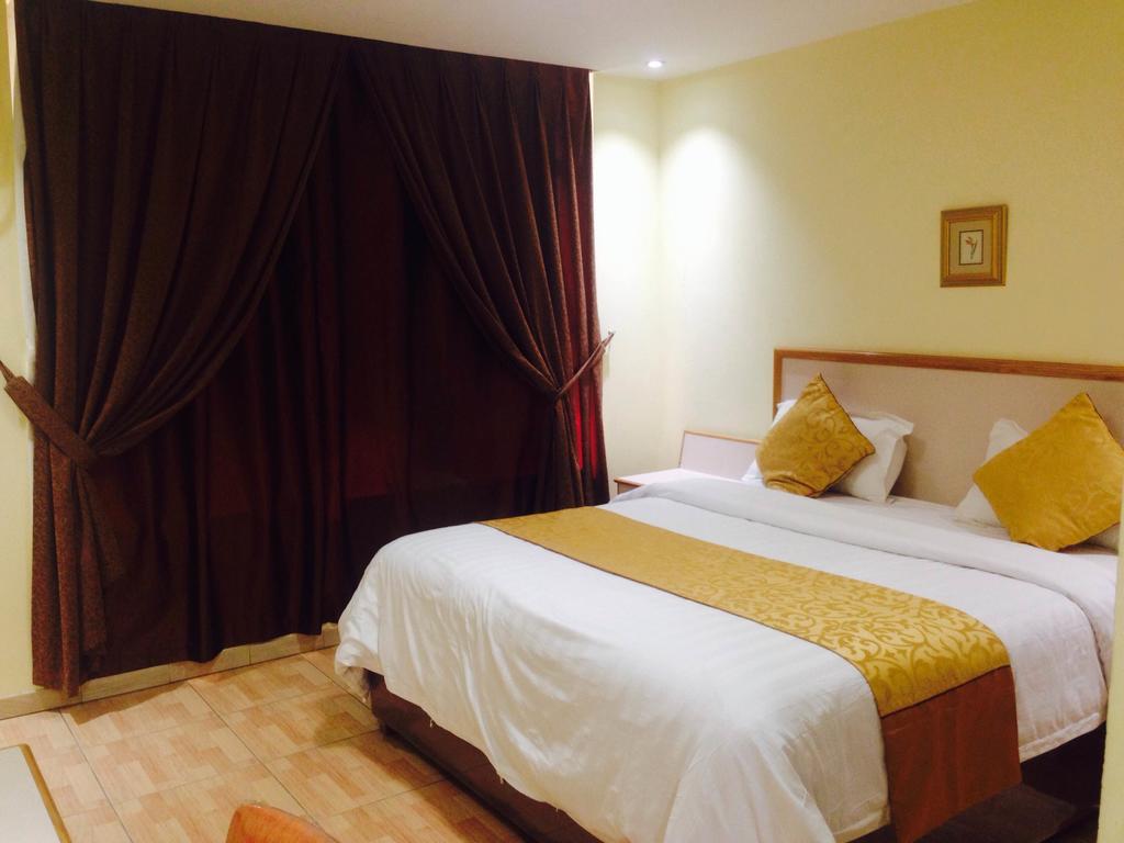 Mansour Plaza Hotel Apartments 담맘 외부 사진