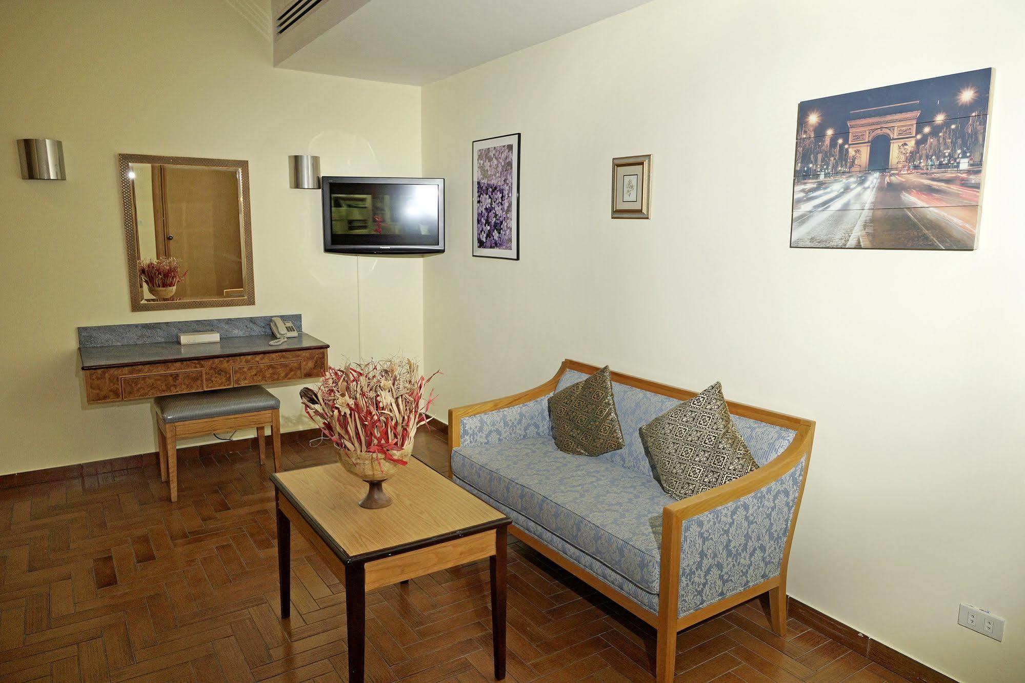 Mansour Plaza Hotel Apartments 담맘 외부 사진