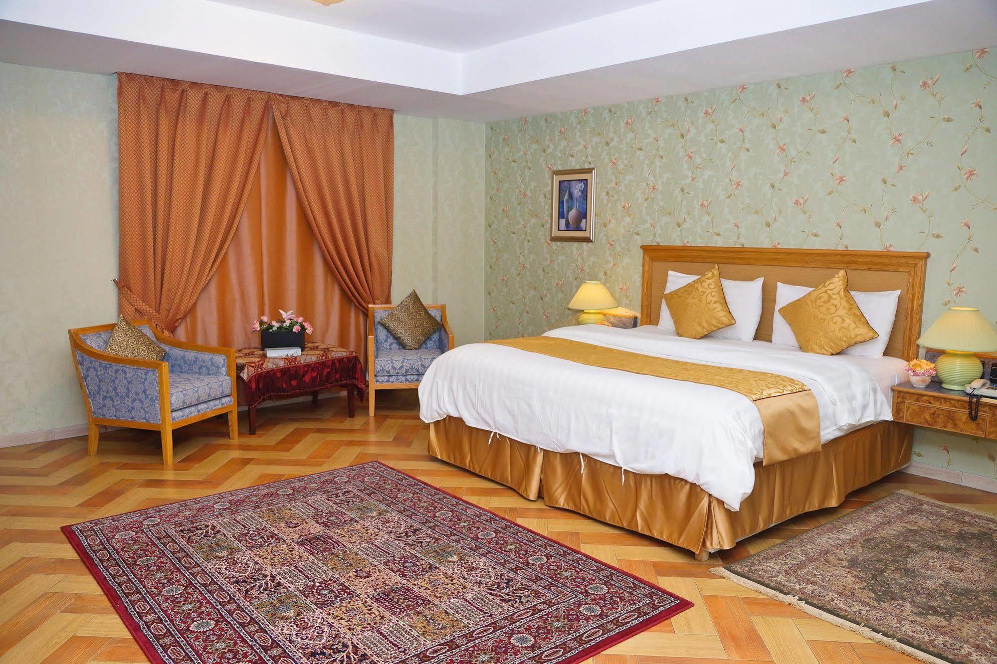 Mansour Plaza Hotel Apartments 담맘 외부 사진