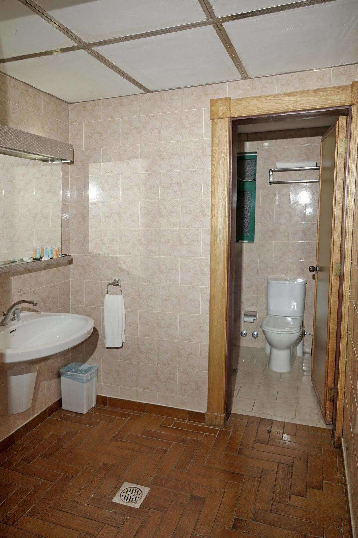Mansour Plaza Hotel Apartments 담맘 외부 사진