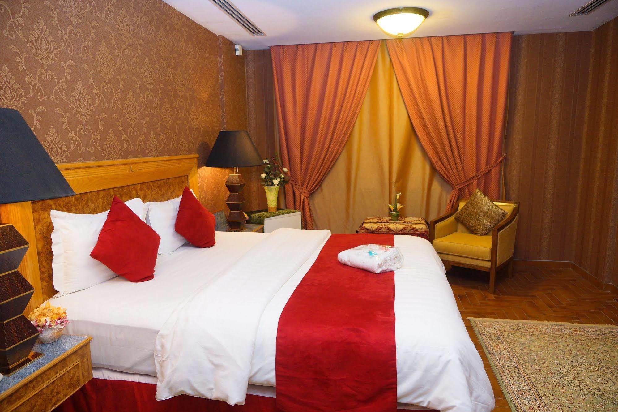 Mansour Plaza Hotel Apartments 담맘 외부 사진