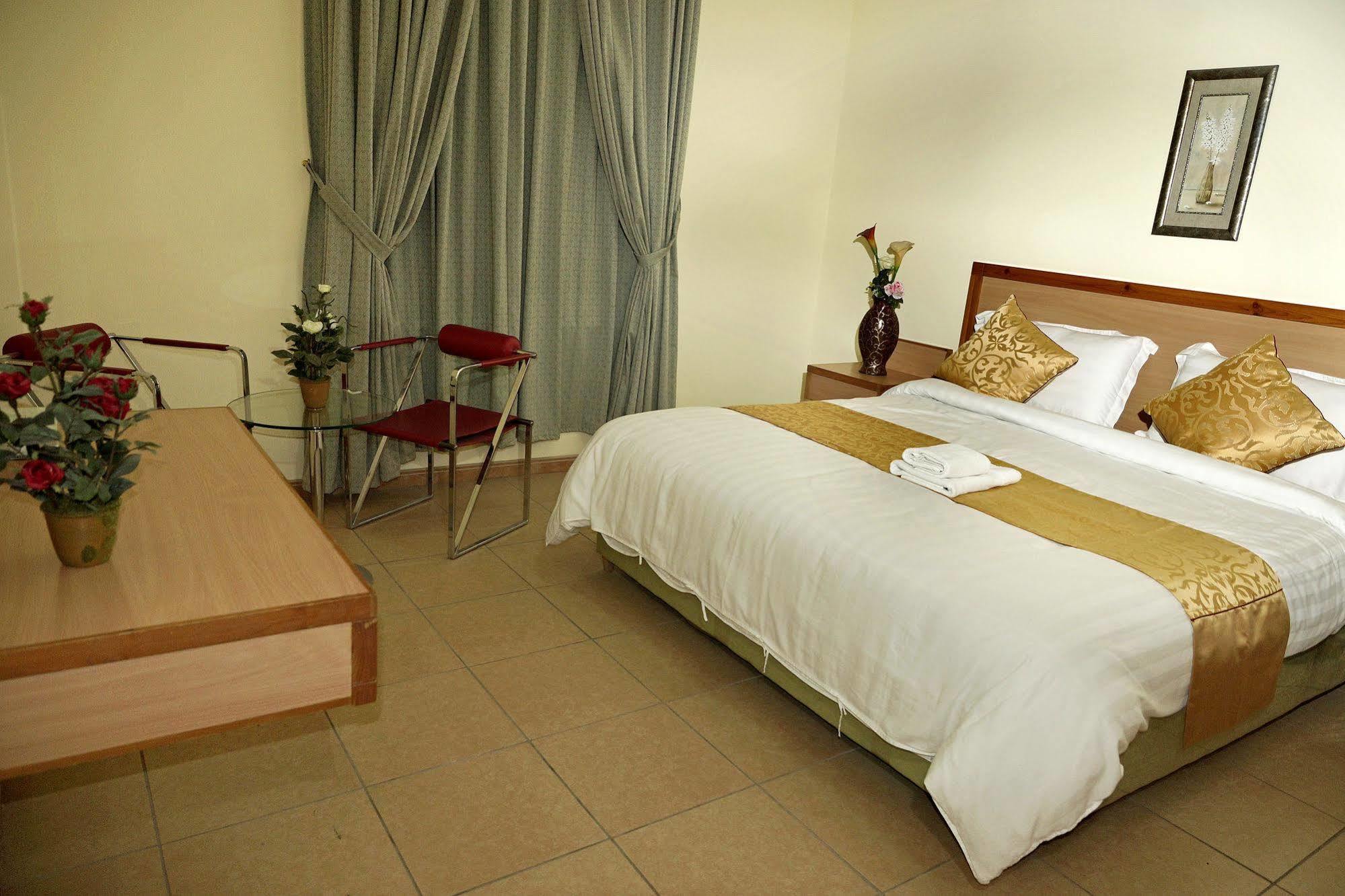 Mansour Plaza Hotel Apartments 담맘 외부 사진